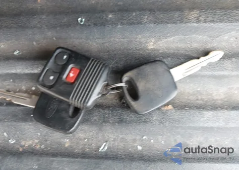 2001 Ford F-150 King Ranch Edition/Lariat/Xlt from USA, damaged, VIN 1FTRW08L01KB87492